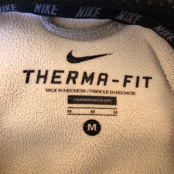 Nike ThermaFit Hoodie - Picture 3 of 3
